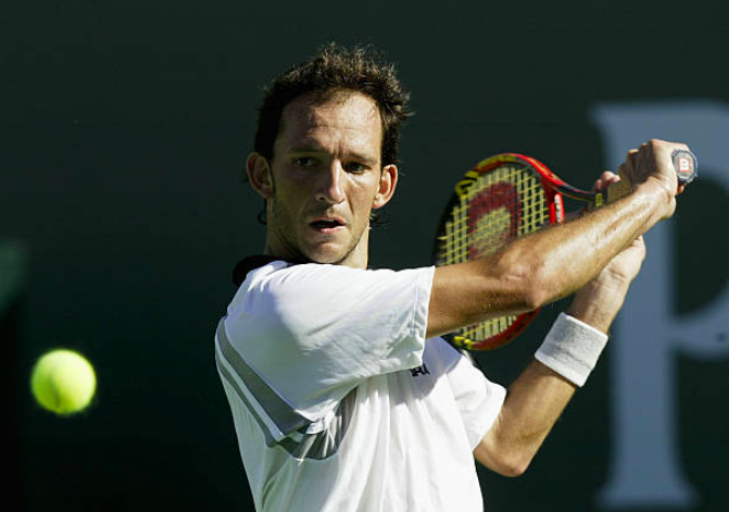 david-sanchez-backhand